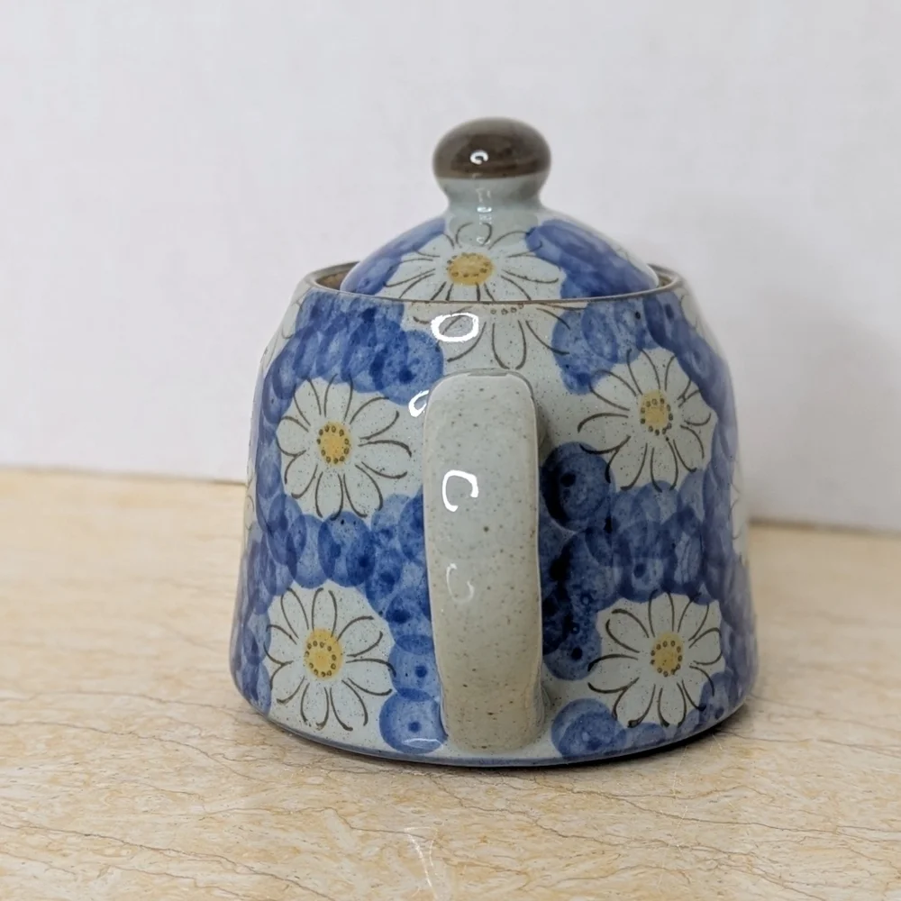 Vintage Ceramic Chinese Blue Daisy Floral Lidded Teapot Cottagecore